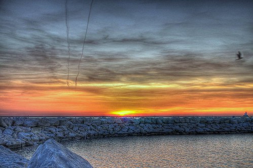 morning sky wisconsin clouds sunrise dawn nikon day contrail cloudy lakemichigan milwaukee hdr lakefront d90 blinkagain