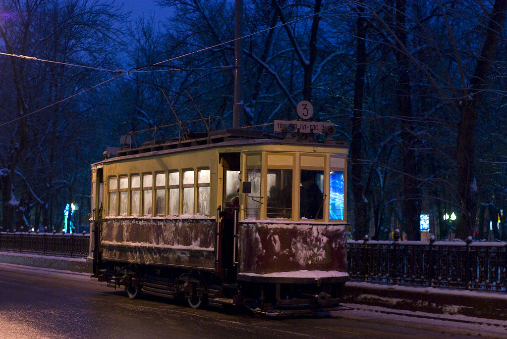 Moscow museum tram BF 932 at film shooting