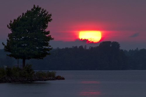 sunset sun lake sweden sverige vättern vadstena östergötland sigma70300mmf456apodgmacro canoneos7d