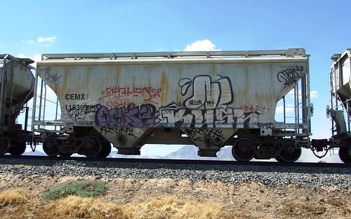 arizona graffiti cement railcar covered hopper aguila 1000000railcars