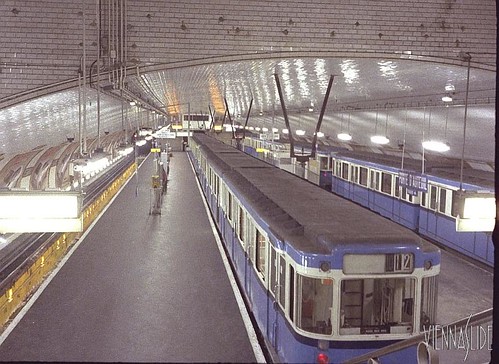 1979 Metro_10-33_Porte_d_Auteuil_1979
