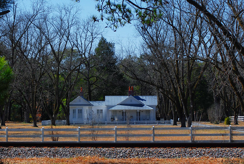 old railroad trees house farmhouse rural jones farm country alabama southern americana trex7000