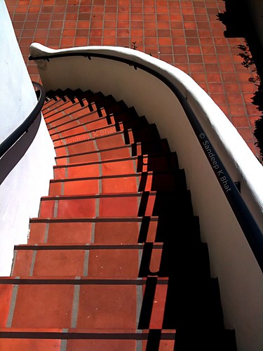 california street sunlight santabarbara stairs turn shadows state down highlights stairway left statestreet 3gs iphone