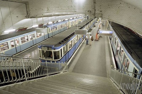 1987 Metro_10-33_Porte_d_Auteuil_1987_02