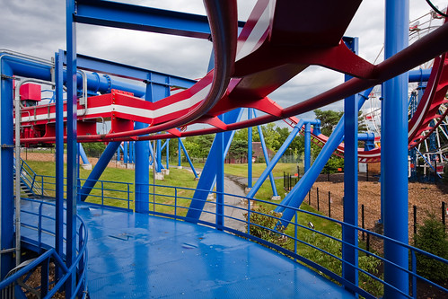 station turn track lift kansascity missouri bm rollercoaster inverted frontrow themepark bolligermabillard worldsoffun cedarfair