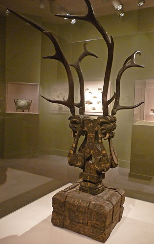 Smithsonian Sackler - China - bce 4c Eastern Zhou Tomb Guardian Antlers