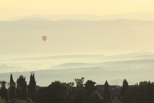 italy sunrise landscape tuscany hotairballoon ballooning casoledelsa