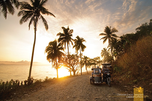 road street trees sunrise asia coconut tricycle philippines palm tropical rough southeast mindoro luzon occidentalmindoro nikond80 abradeilog tokina1116mmf28 mimaropa audioscience sangoyo christianlucassangoyo