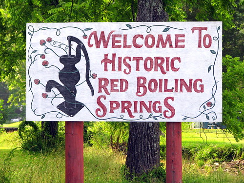 Welcome to Red Boiling Springs sign