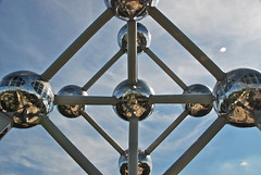 L'atome de fer grossie 7 milliards de fois (Atomium -Brussels)