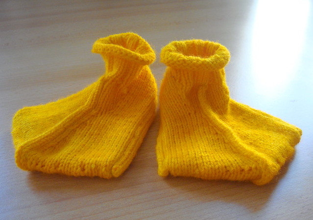 Baby duck feet | More about those baby duck feet: here | By: KnitSpirit ...