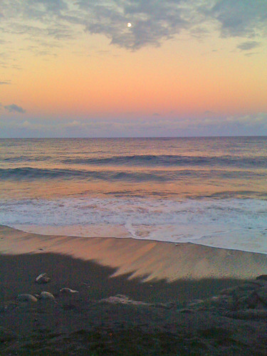 ocean sunset moon island kalapana hawaii sand waves pacific bigisland blacksandbeach