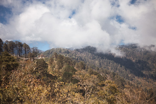 mountains clouds landscape iso100 view bhutan ef50mmf18ii ‒⅓ev ¹⁄₂₀₀₀secatf18