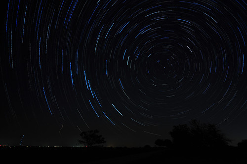 30 star nikon message angle north wide trails sigma images pole hidden second 1224mm cosmos stacked startrails d700