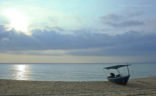 ocean morning art nature canon landscape photography boat fisherman malaysia eos450 getokubicom