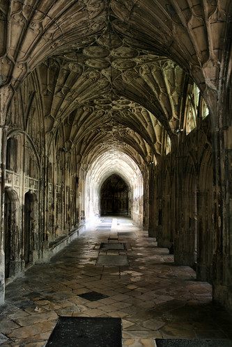 light church lines architecture dark arch cathedral corridor ceiling gloucester cloister simonandhiscamera