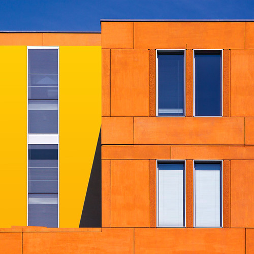 facade building windows shadows colours orange yellow blue geometry shapes architecture aroundwithj berlin barbera 9036a2b 25fromjibbr lemonview juicyberlin