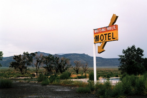 contax g1 rangefinder camera 35mm 135 kodak royal gold 25 rz color negative film no vacancy whiting bros route rt rte 66 san fidel new mexico nm motel neon sign arrow abandoned landscape mountains toby hancock photography
