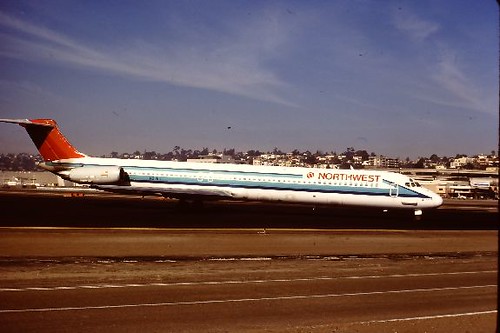 Douglas DC-9 N311RC