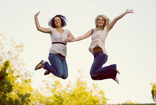 sunset sisters jump holdinghands clients catchingair gottasmile bothofftocollegeinacoupleweeks