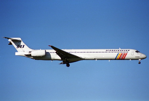 Scandinavian Airlines MD-90-30; LN-ROA@ZRH;31.03.1997