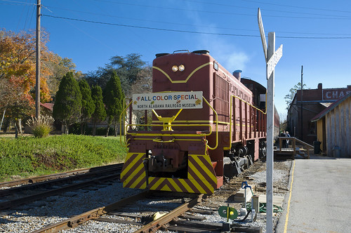 fall huntsville alabama locomotive 213 s2 alco americanlocomotivecompany northalabamarailroadmuseum