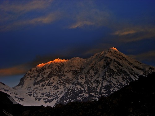 india mountain color colour sunshine sunrise dawn twilight peak himalaya highaltitude morn garhwal lopamudra chowkhamba satopant