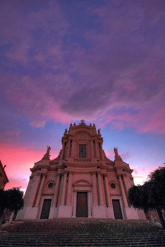 pink sunset red italy ex clouds canon italia tramonto nuvole cathedral rosa sigma sicily duomo 1020 modica rosse hsm 550d