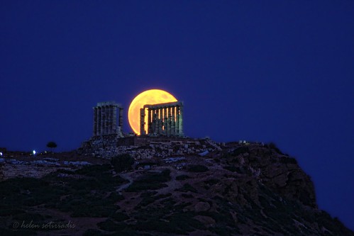blue sky orange moon night skyscape landscape temple published athens fullmoon greece moonrise astrophotography astronomy poseidon sounion canon70200f28lisusm canonef2xiiextender canoneos40d updatecollection