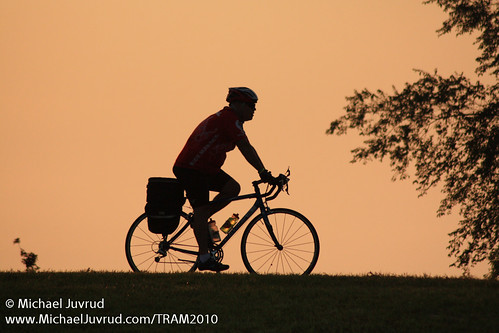 morning minnesota bike bicycle silhouette sunrise us tour unitedstates campground day4 thursday 2010 wadena mstram 20100729