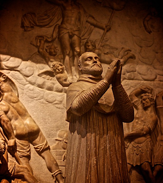 Statue in Santa Maria dell'Anima
