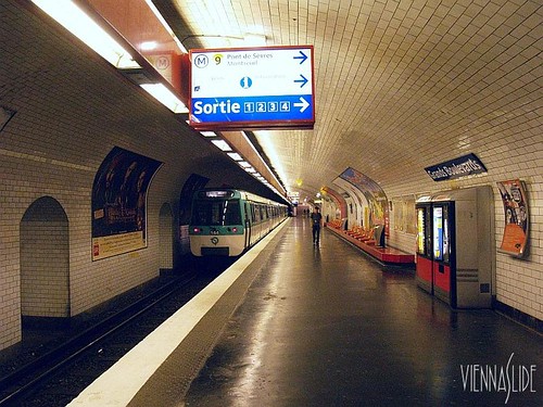 2006 Metro_08-45_Grands_Boulevards_2006