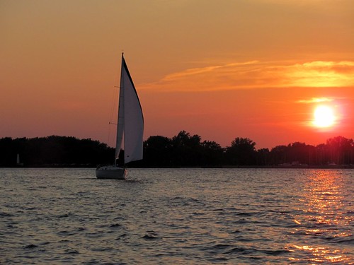 sunset sailboat sailing quest lakestclair grossepointepark grampian30