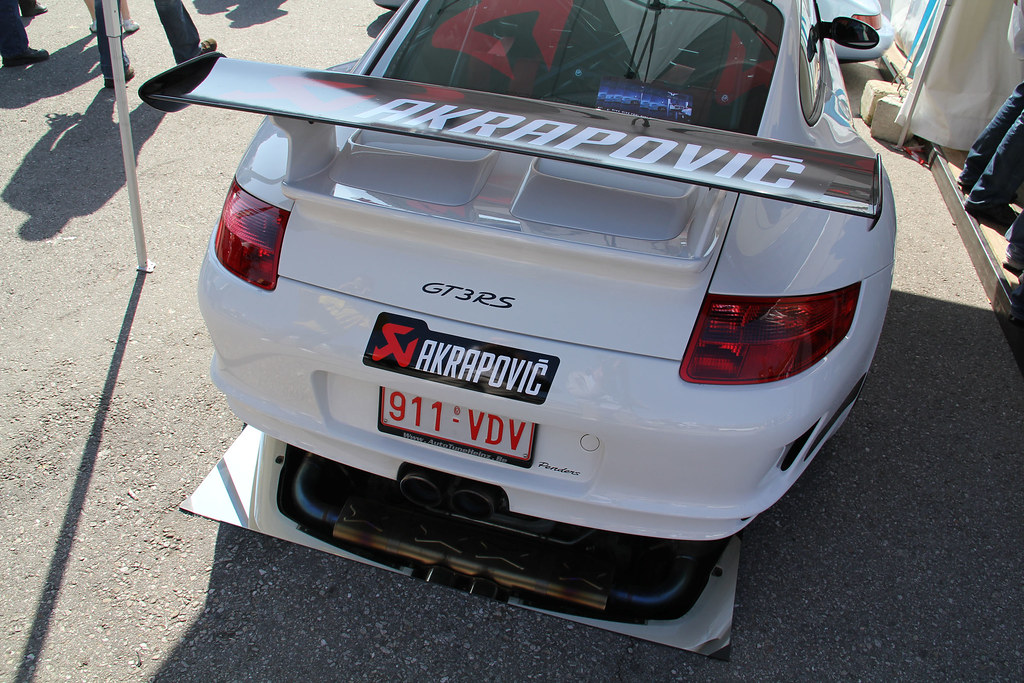 Porsche 997 GT3 RS with Akrapovic exhaust