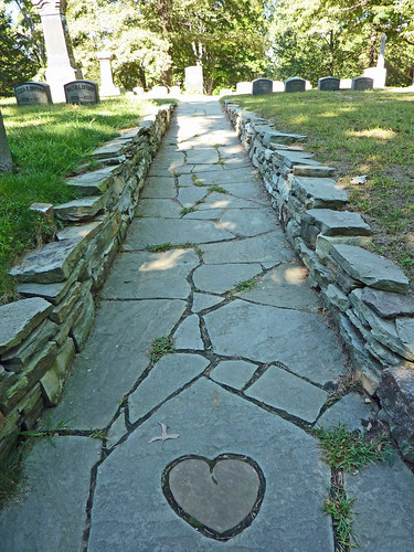 ny newyork cemetery grave stone heart path tomb tombstone marker jamestown ilovelucy lucilleball lakeviewcemetery jamestownnewyork
