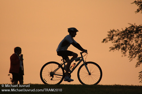 morning minnesota bike bicycle silhouette sunrise us tour unitedstates top100 campground day4 thursday 2010 wadena mstram 20100729