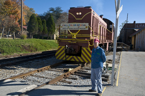 fall train huntsville alabama locomotive 213 s2 alco americanlocomotivecompany northalabamarailroadmuseum