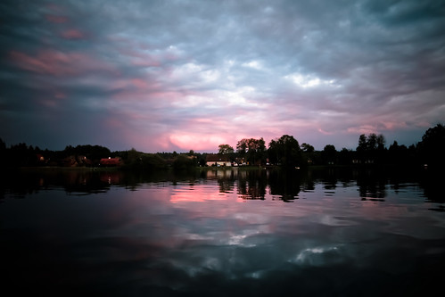 las light sunset sky lake forest river europe colours mazury poland polska kayaking canoeing jezioro rzeka kajaki krutynia spływ masuria zgon warmianmasurianvoivodeship