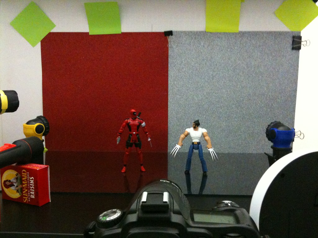 Deadpool vs. Wolverine Setup