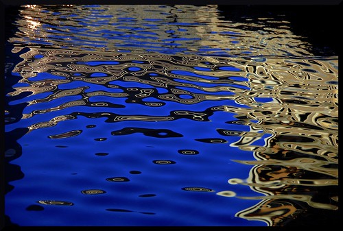 city vegas blue autumn wild abstract color reflection art nature water america reflections landscape pond nikon colorful lasvegas colorfull nevada d2x gimp sparkle mirage majestic absract anything funnin colrful fotocompetition fotocompetitionbronze