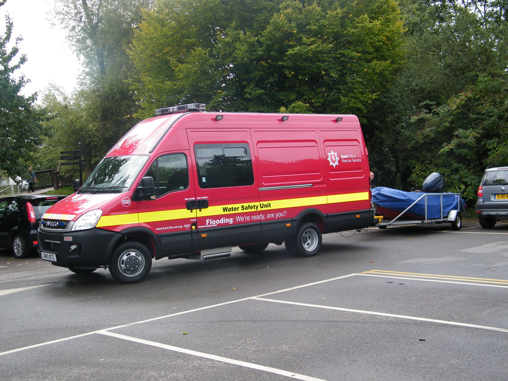 2010 Kent Fire and Rescue Service - Water Safety Unit Iveco (2)