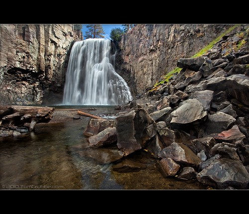 california landscape waterfall rocks mammothlakes easternsierras rainbowfalls