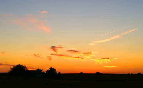 blue sunset sky orange yellow rural illinois midwest skies farm farmland prairie soe midwestern platinumphoto