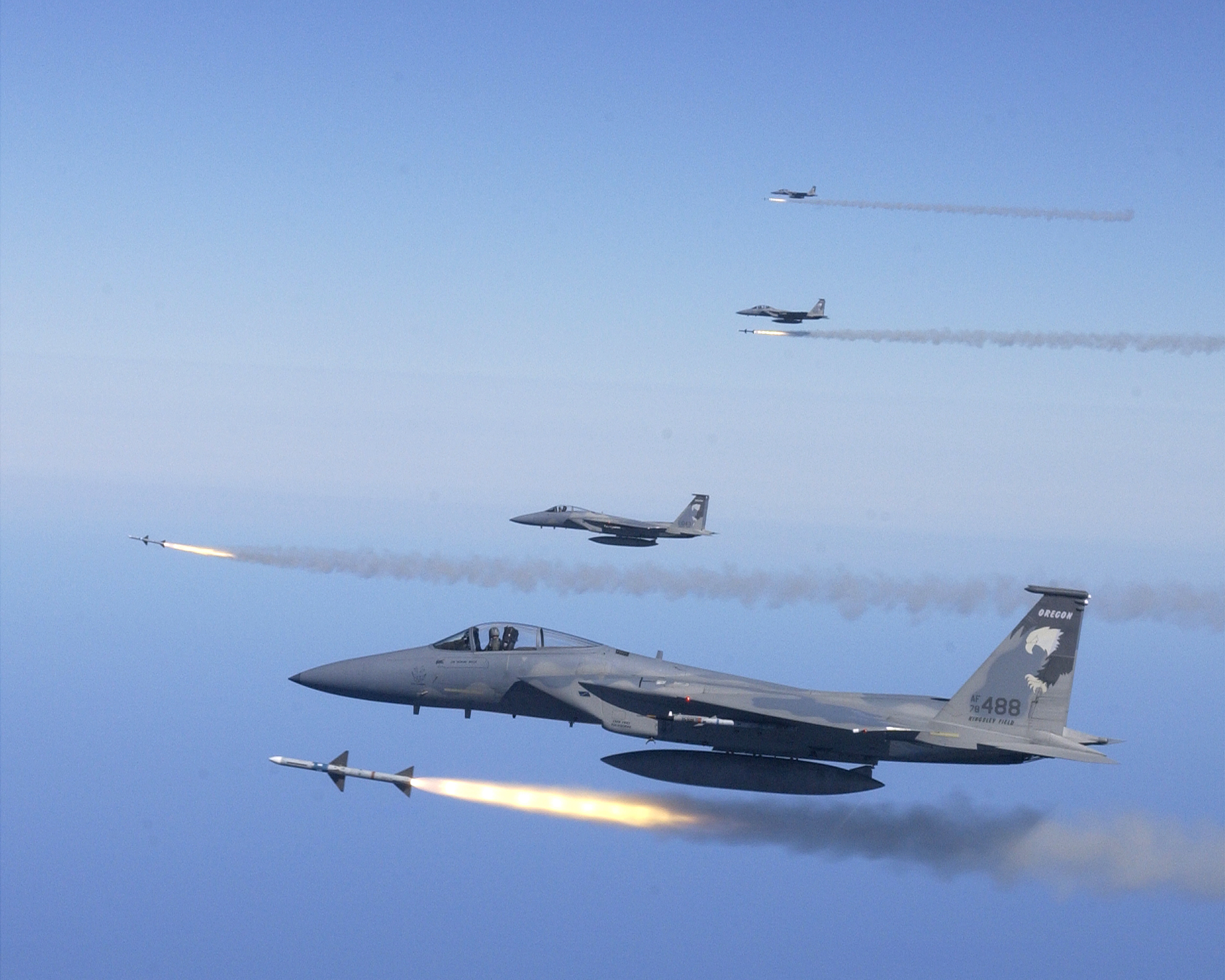 Oregon Air National Guard F-15s firing missiles [2670 x 2136] : r ...