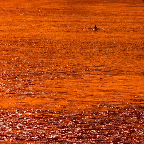 sunset people orange sunlight reflections river germany landscape evening boat europe frankfurt explore rowing rowboat activity fiveelements singleperson one1 osthafen singlecolor timeofday meansoftransport water水shuĭ