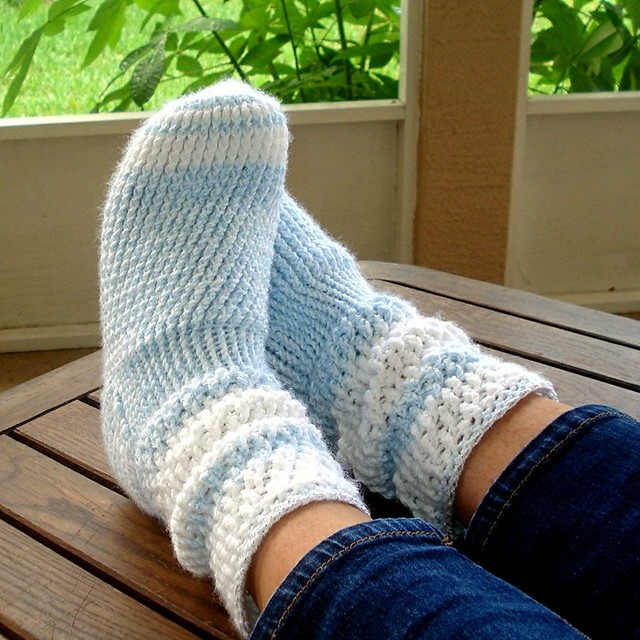 Easy Directions for Knitting Socks | eHow.com