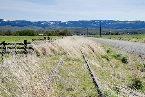 railroad abandoned overgrown grass oregon track farming 900 lightroom unionjunction ut2009may