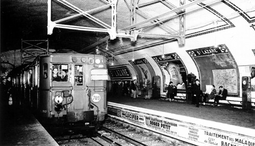 1950_Metro_de_Paris_-_Ligne_12_-_Station_Saint-Lazare