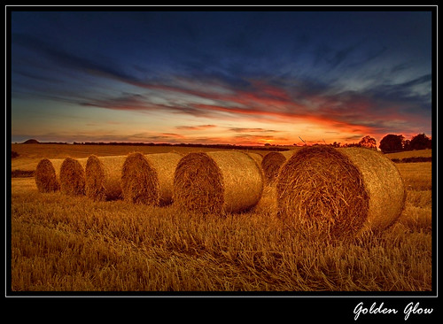 sunset barley straw northernireland bales colorphotoaward photosandcalendar newgoldenseal passiondéclic
