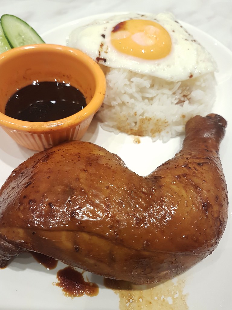 瑞士鸡牌煎蛋饭 Swiss Chicken RiceEgg w/SunnySide Up $15.90 @ 麦氏西式港式云吞面 Mak' Chee 7th floor KL Pavilion Elite